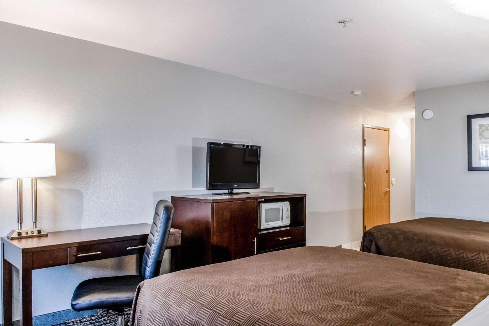 Clarion Hotel By Humboldt Bay photo 16