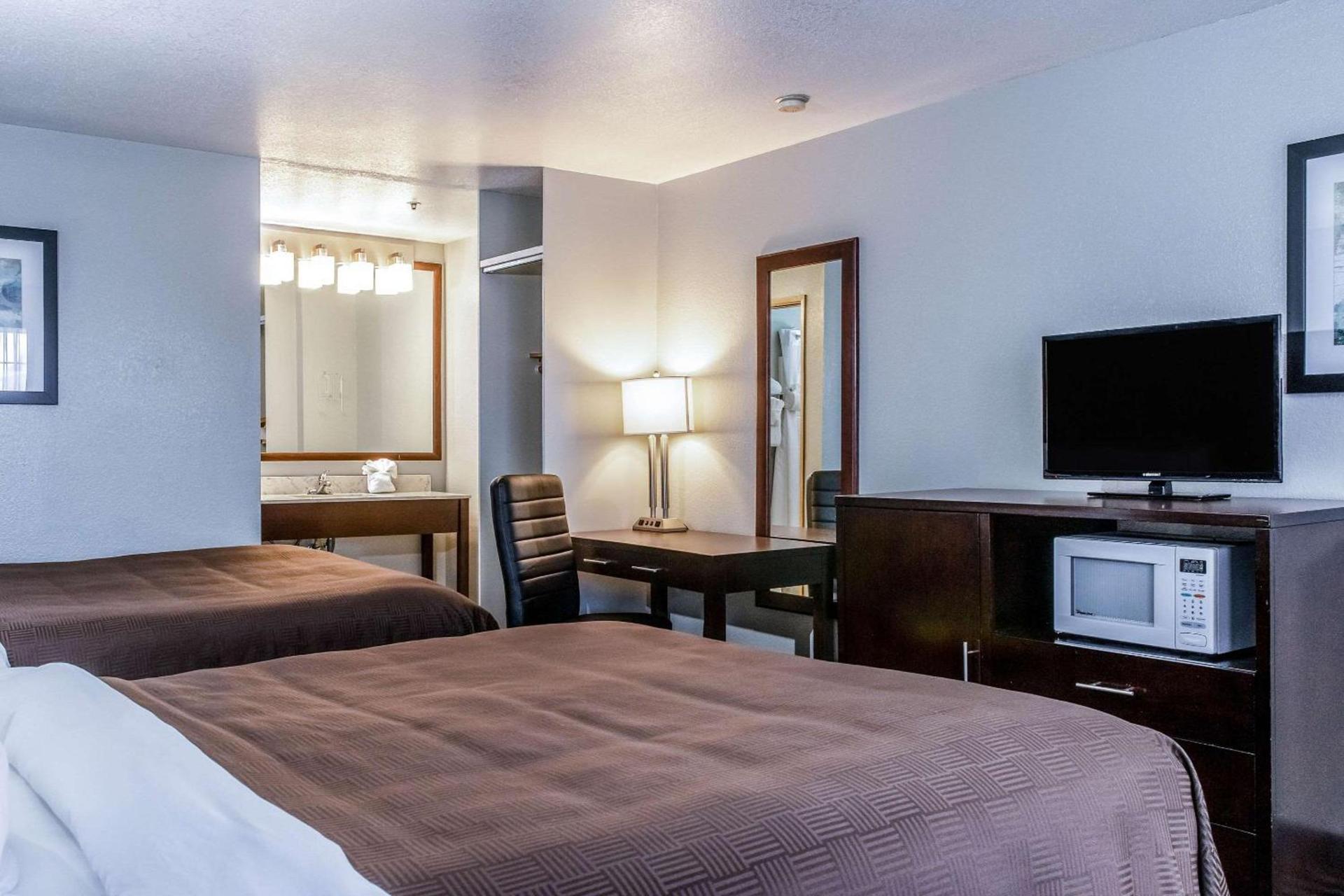 Clarion Hotel By Humboldt Bay photo 17