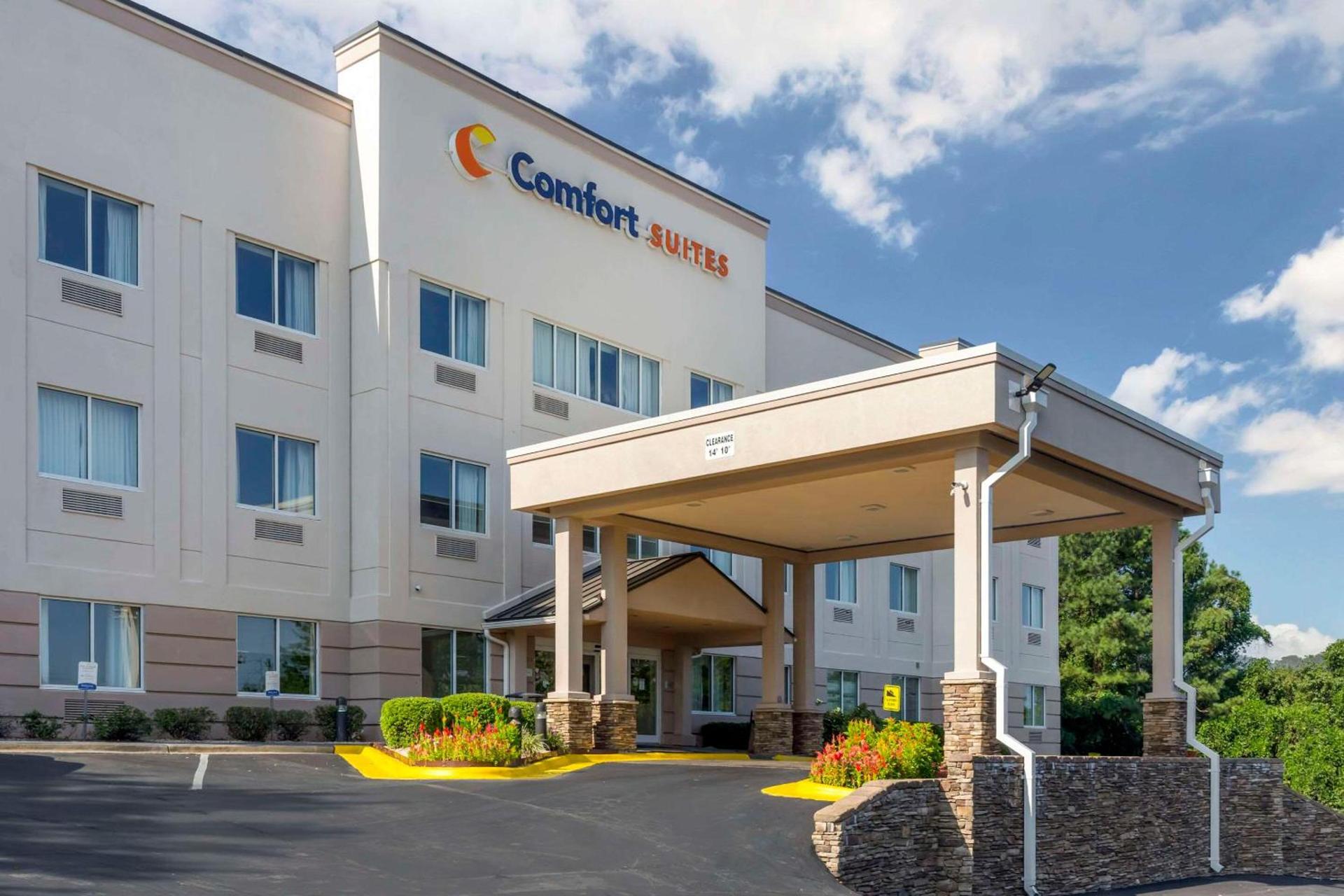 Comfort Suites Raleigh Walnut Creek photo 1