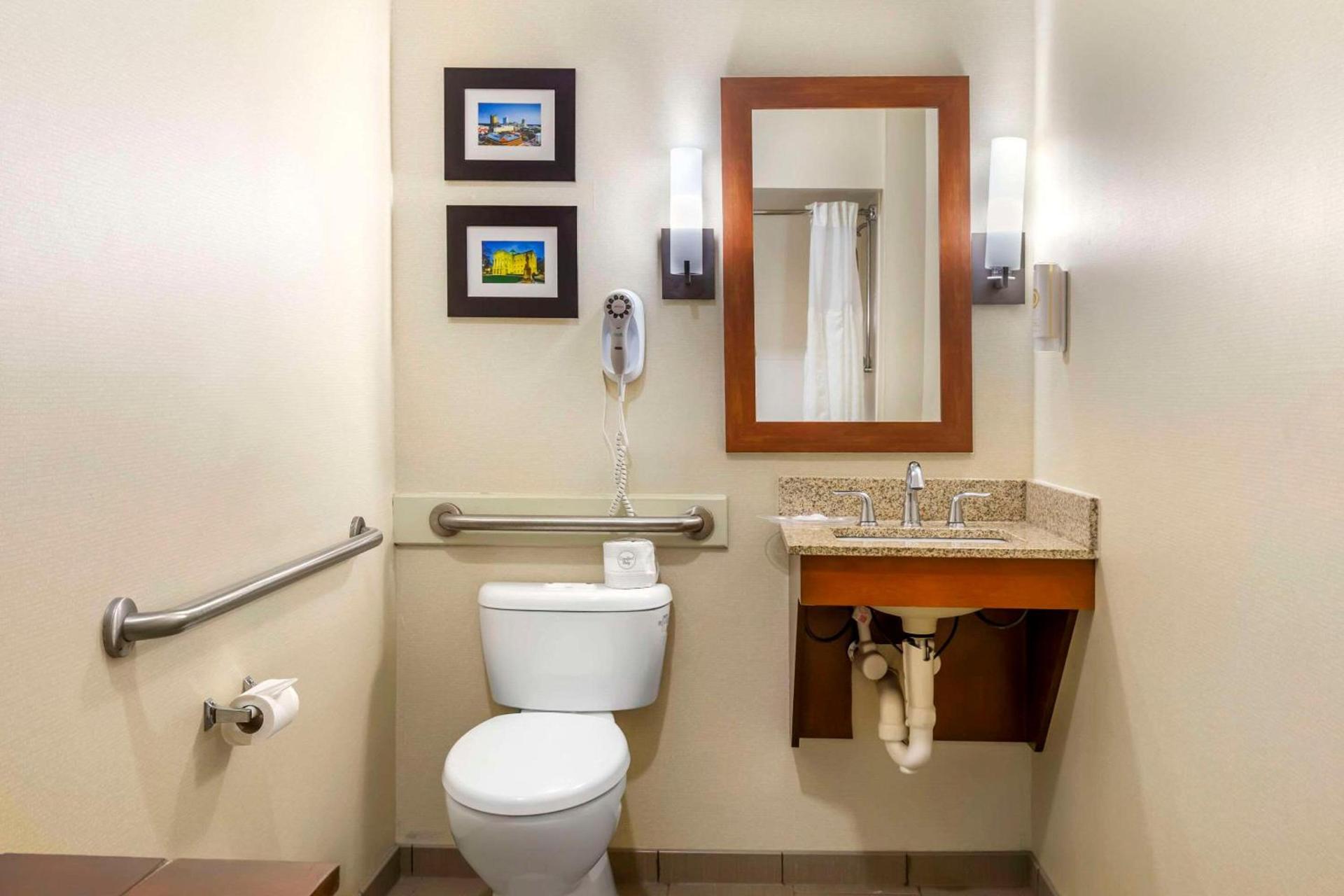 Comfort Suites Raleigh Walnut Creek photo 9