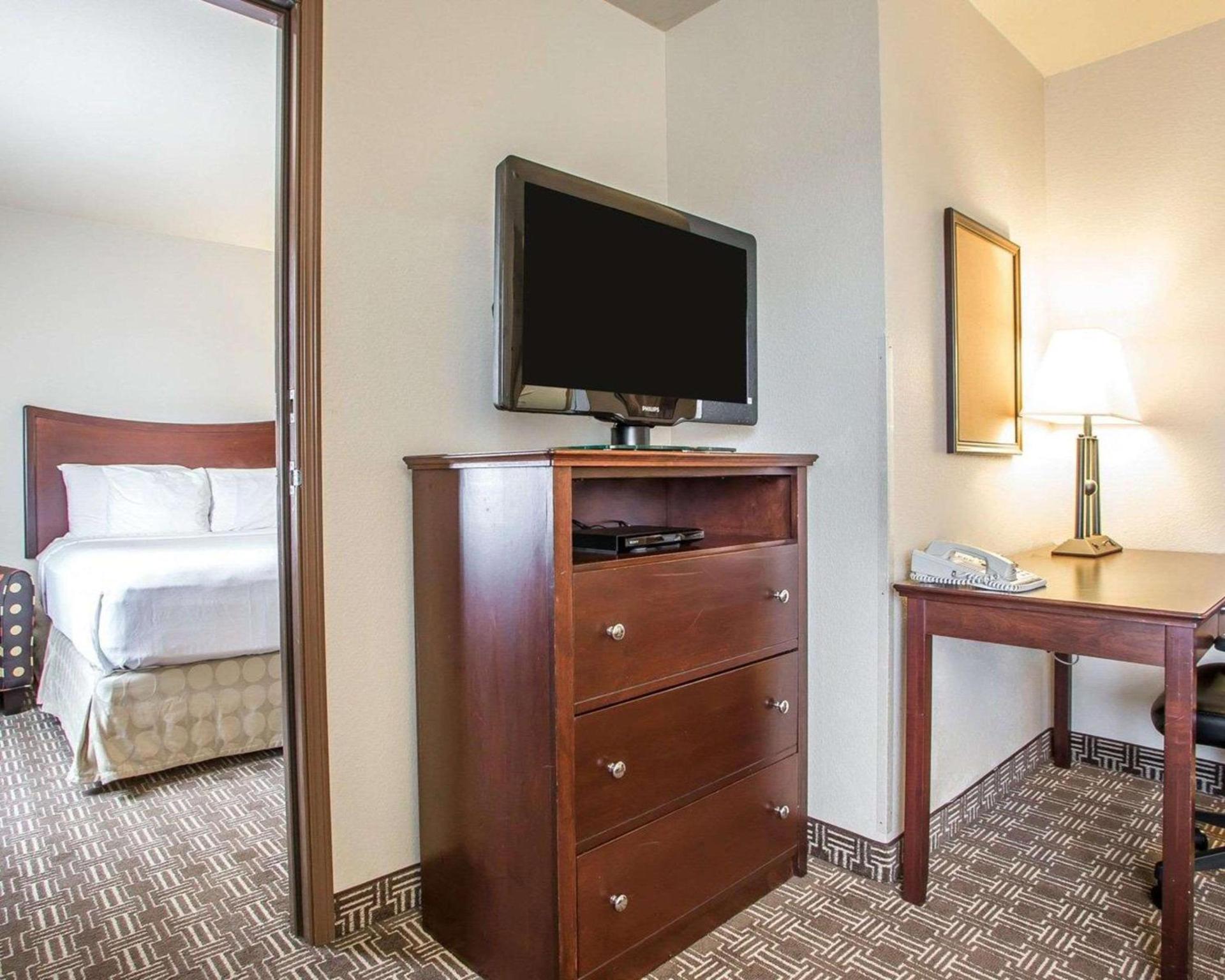 MainStay Suites St Robert - Fort Leonard Wood photo 26