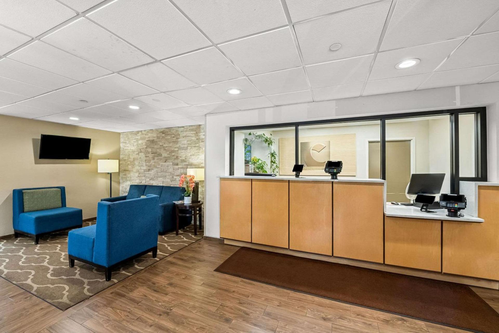 Comfort Inn & Suites Durham near Duke University photo 6