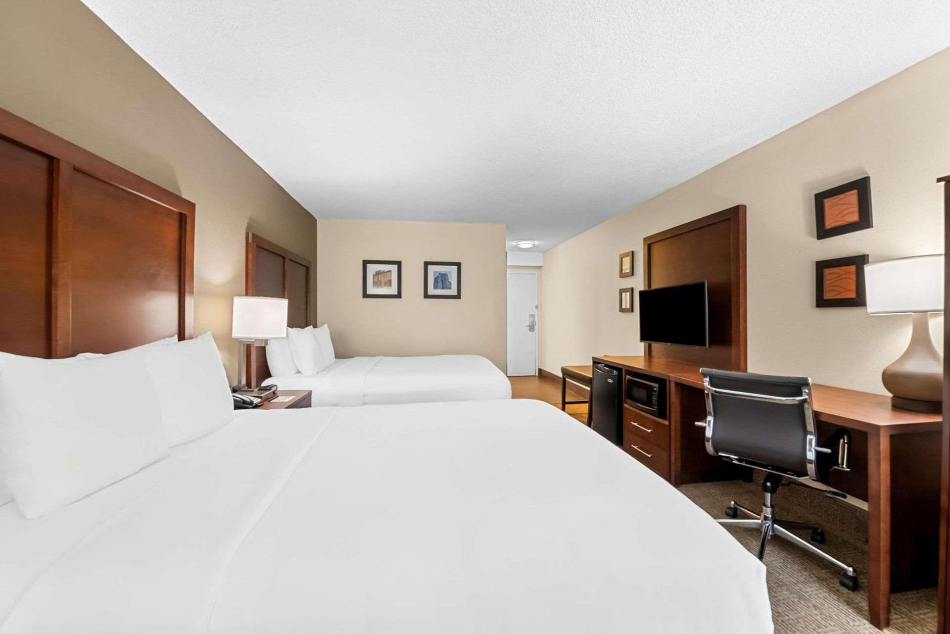 Comfort Inn & Suites Durham near Duke University photo 10