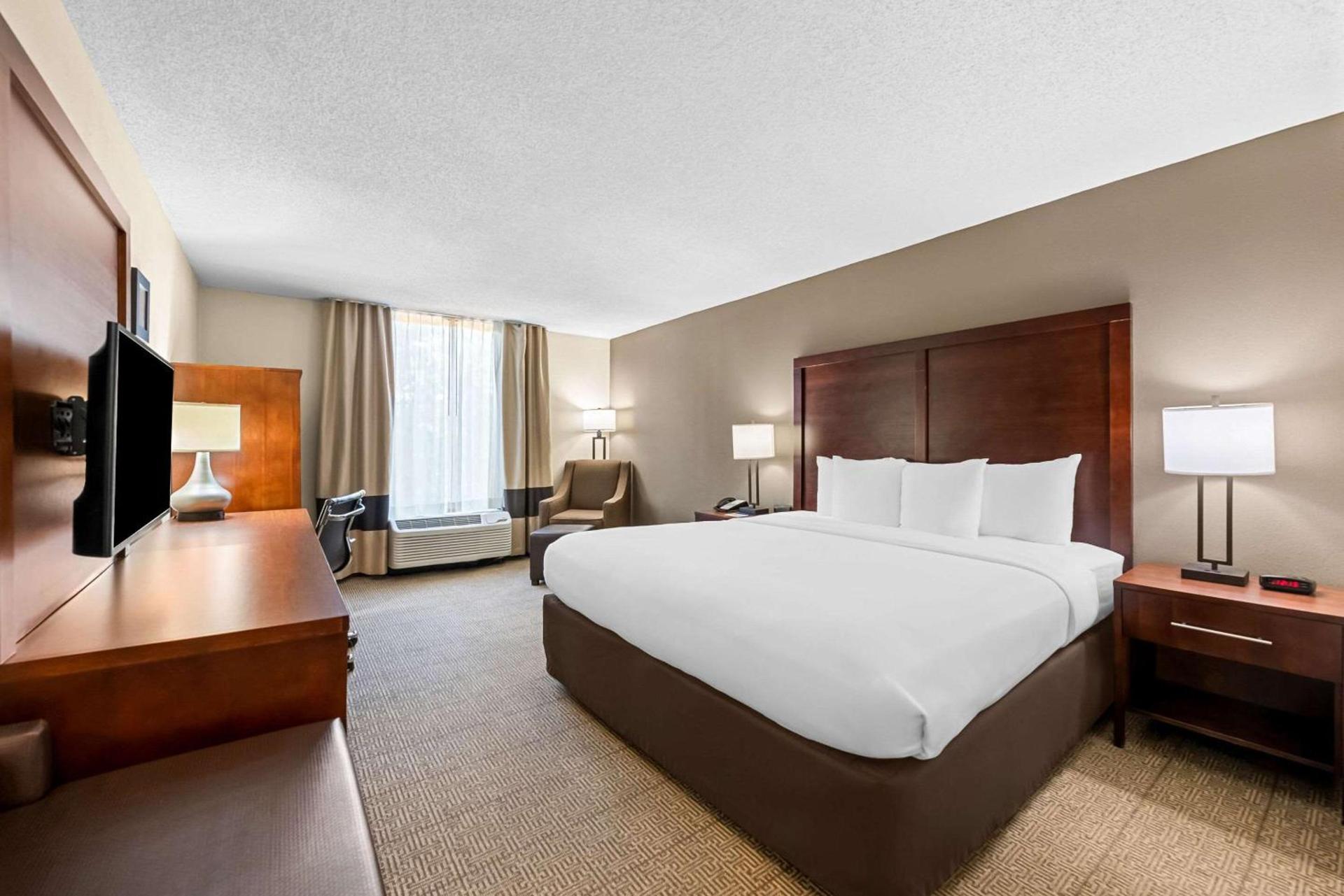 Comfort Inn & Suites Durham near Duke University photo 11