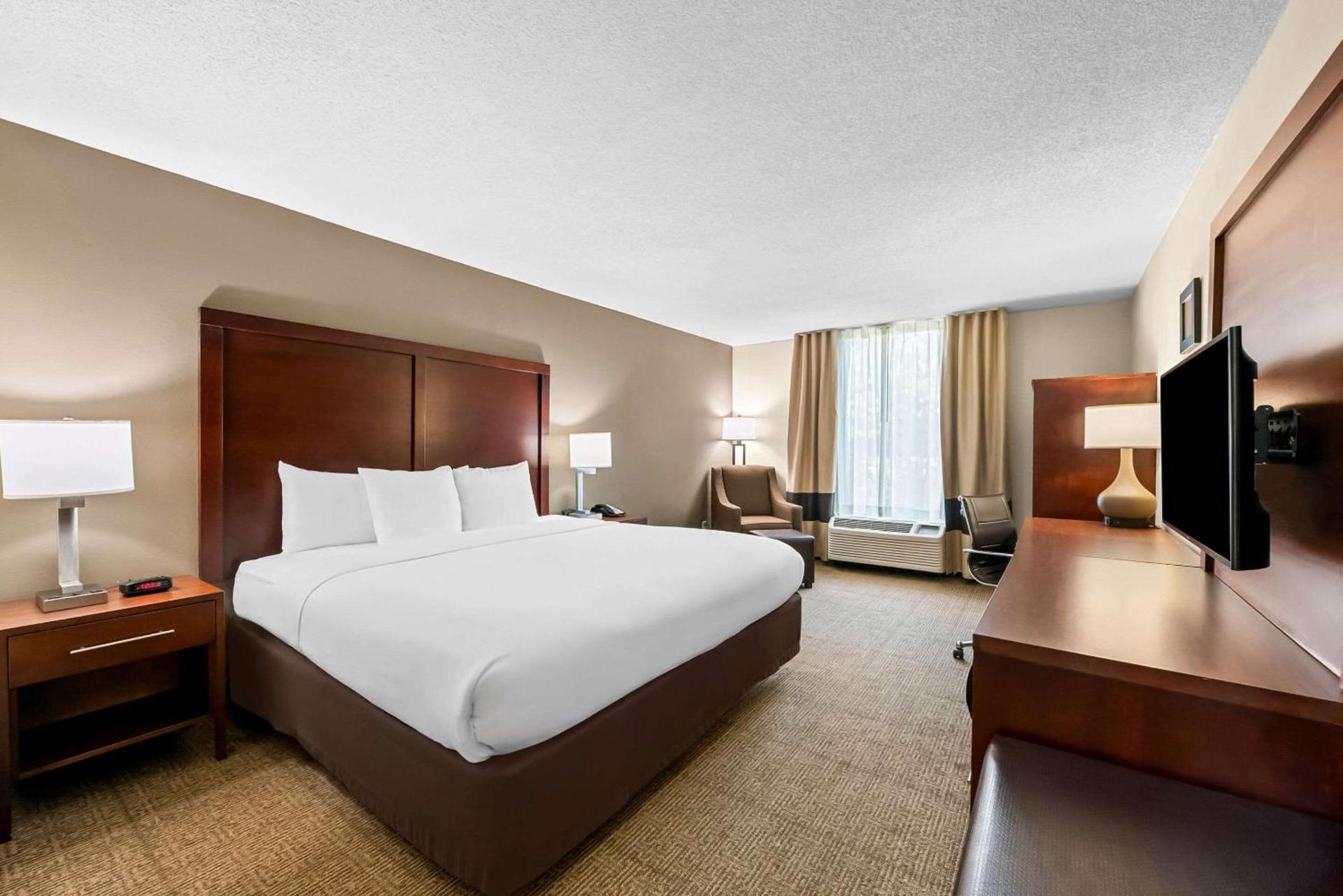 Comfort Inn & Suites Durham near Duke University photo 14