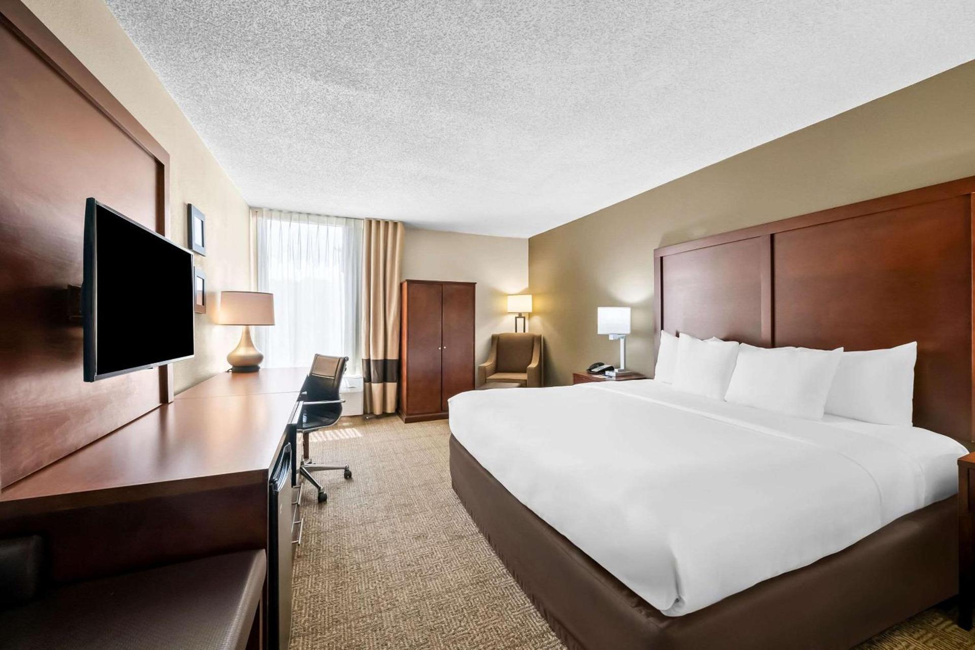 Comfort Inn & Suites Durham near Duke University photo 17