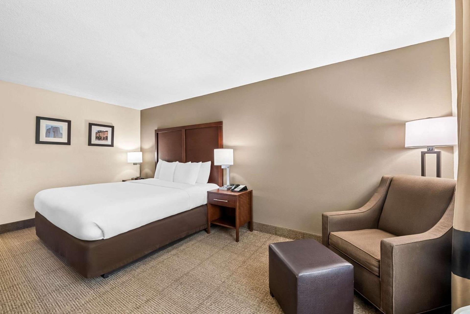 Comfort Inn & Suites Durham near Duke University photo 16