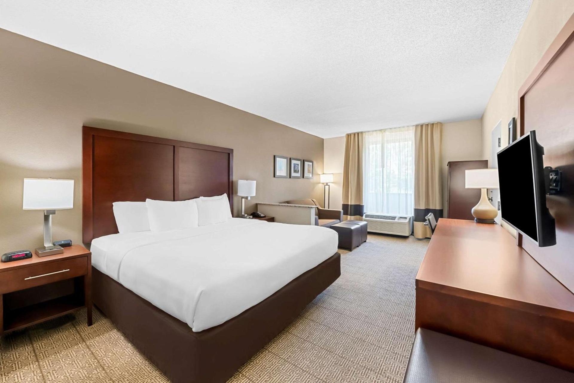 Comfort Inn & Suites Durham near Duke University photo 26