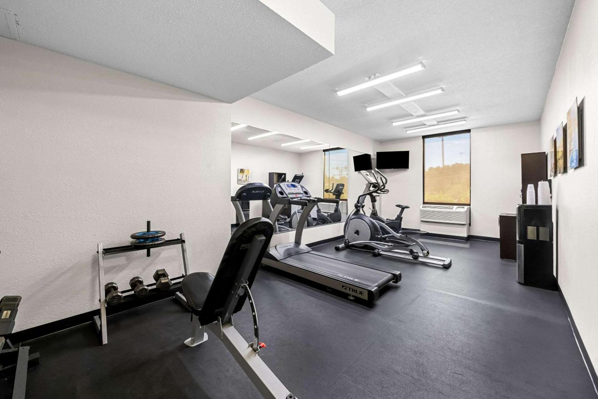 Comfort Inn & Suites Durham near Duke University photo 32
