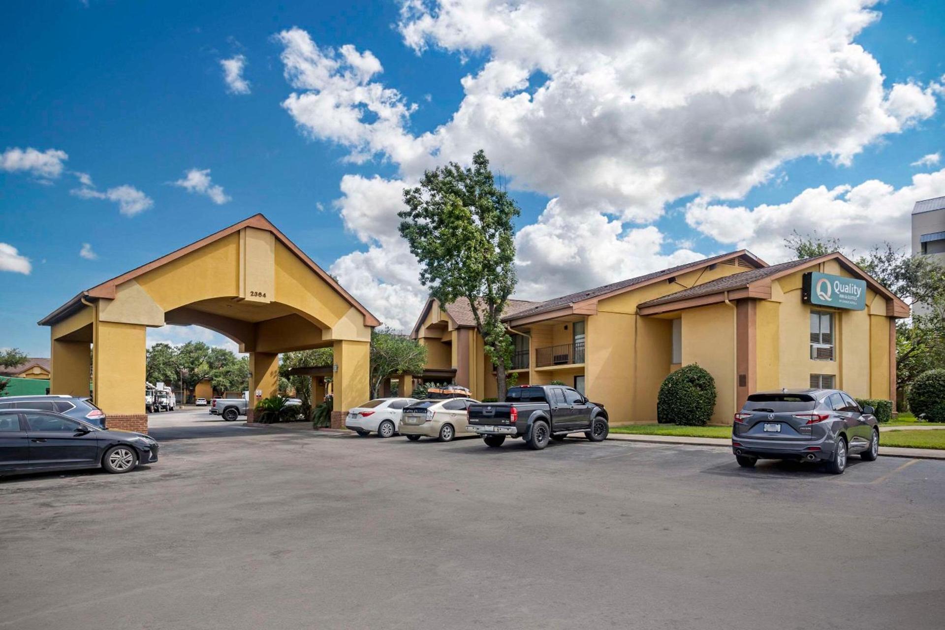 Quality Inn & Suites NRG Park - Medical Center photo 1