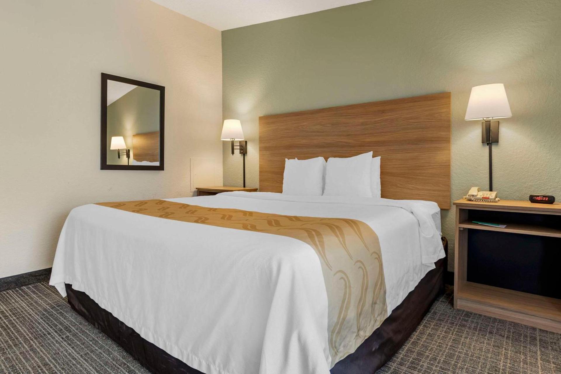 Quality Inn & Suites NRG Park - Medical Center photo 11