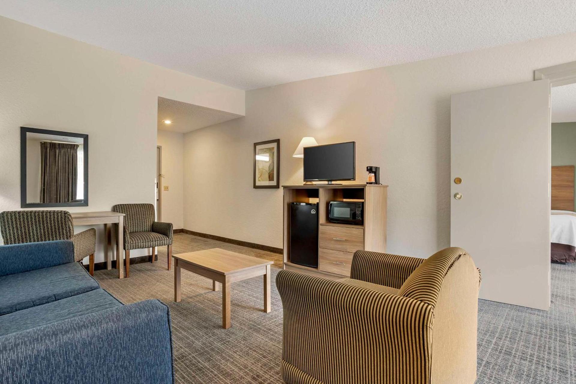 Quality Inn & Suites NRG Park - Medical Center photo 26