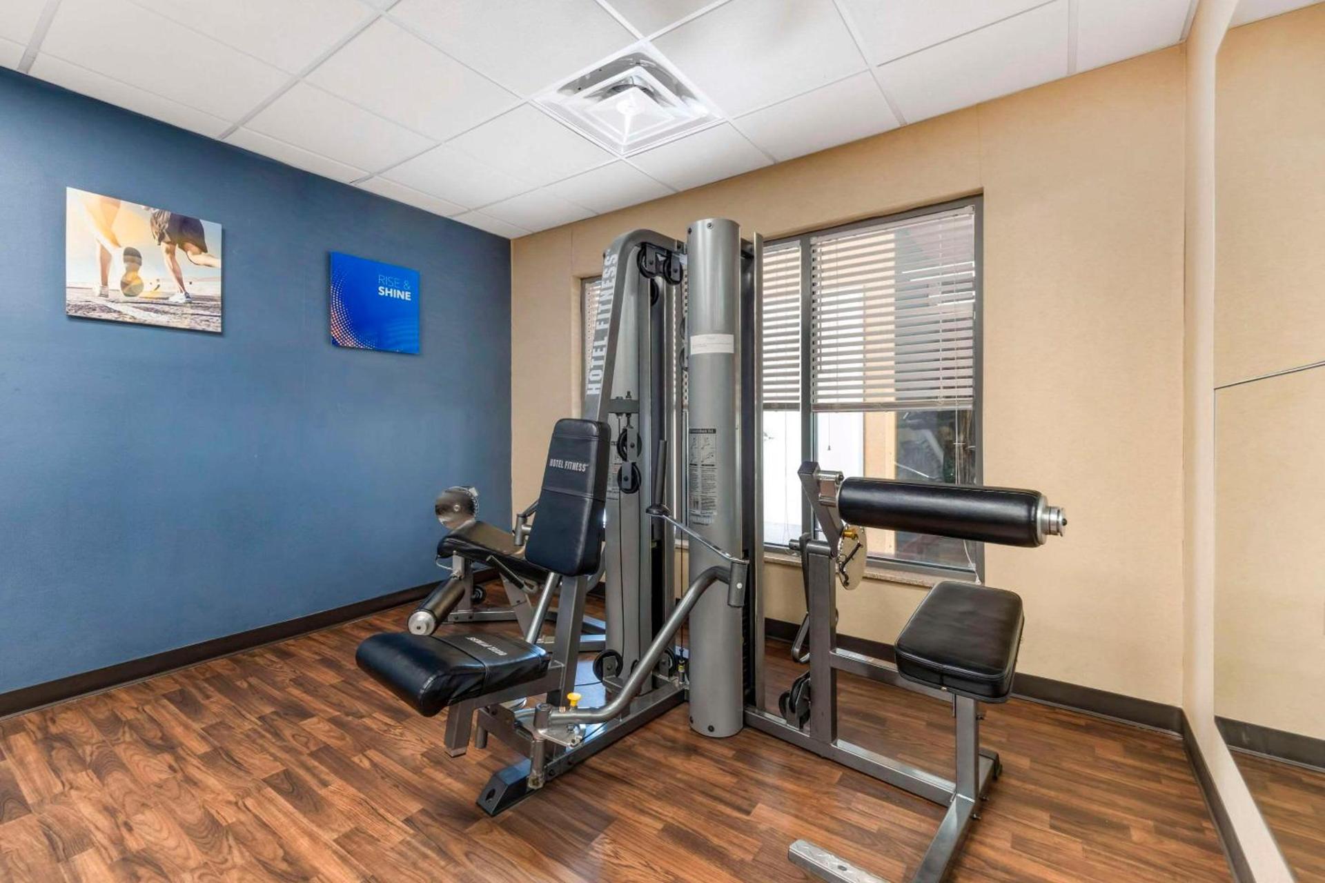 Comfort Suites Elizabethtown photo 27