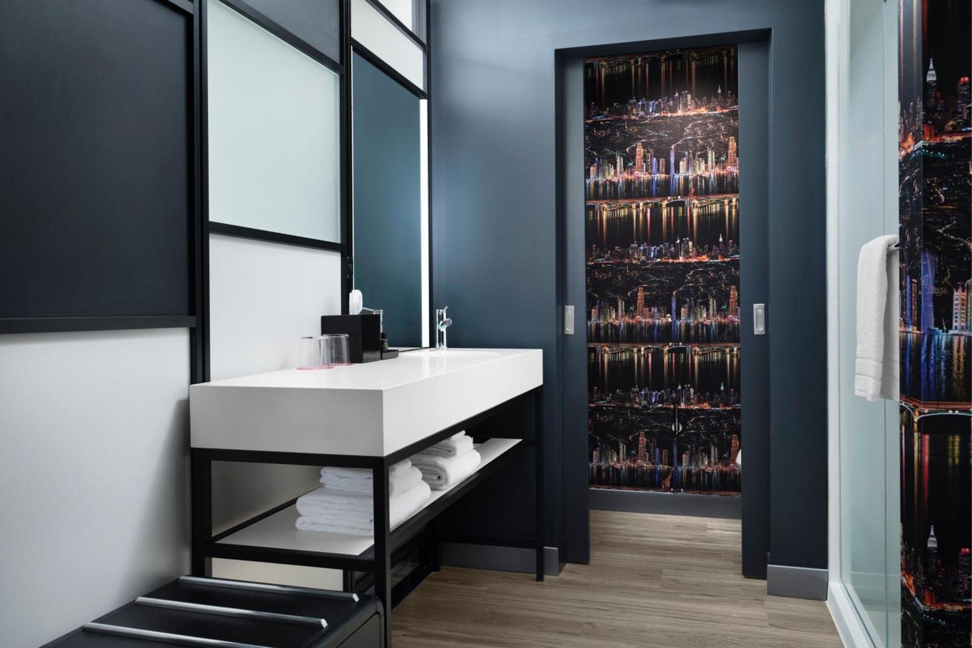 Aloft by Marriott Waukee photo 12