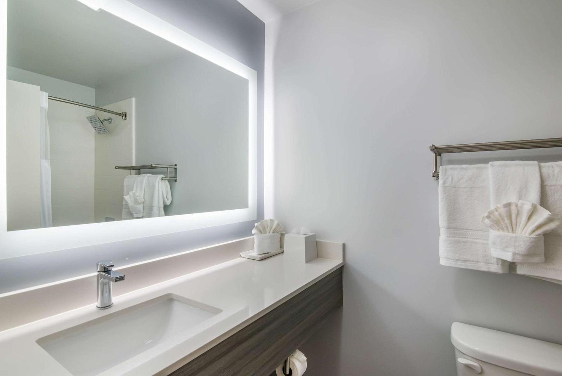 Hourglass Hotel, Trademark Collection by Wyndham photo 9