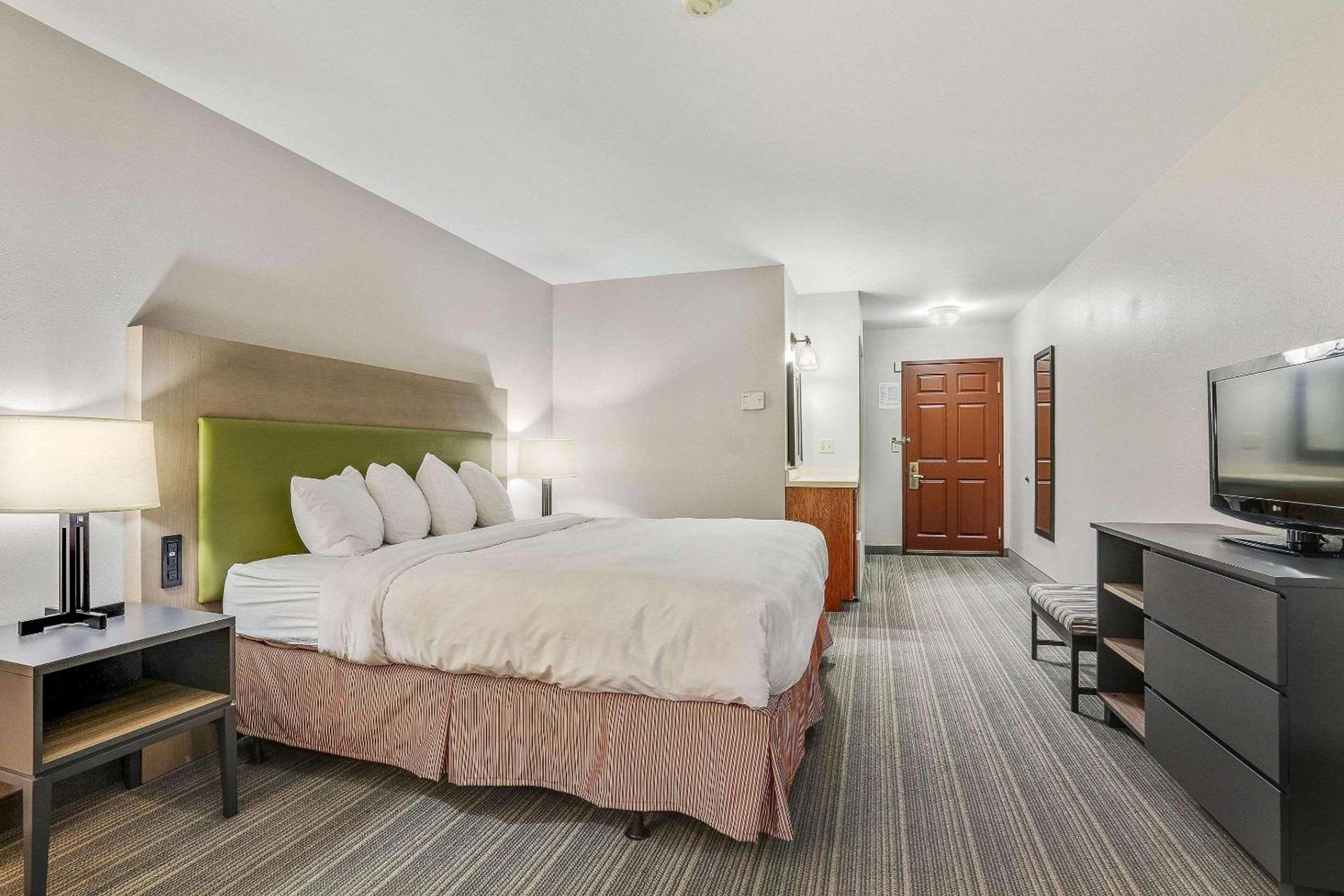Country Inn & Suites by Radisson, Green Bay, WI photo 51