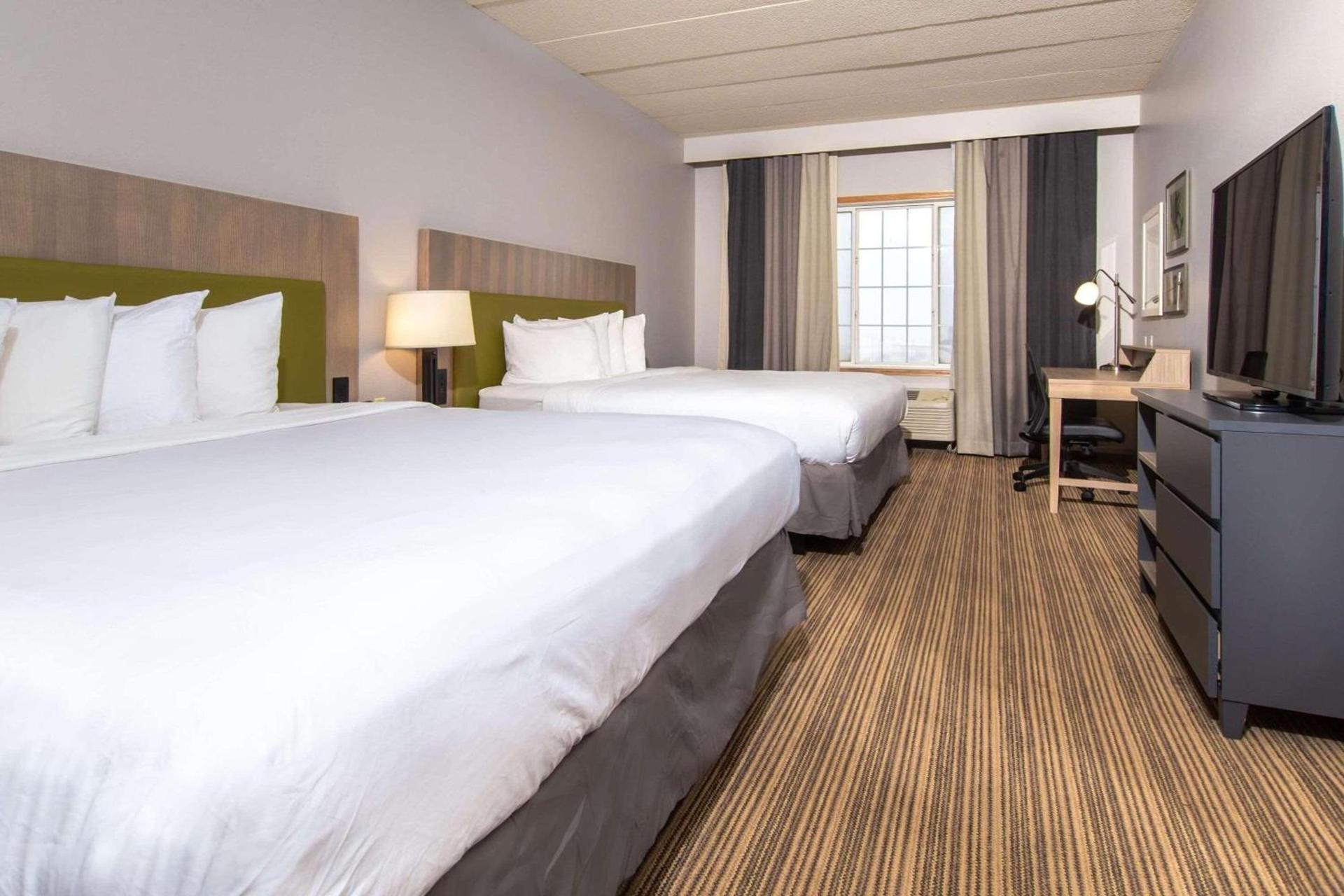Country Inn & Suites by Radisson, Rapid City, SD photo 12