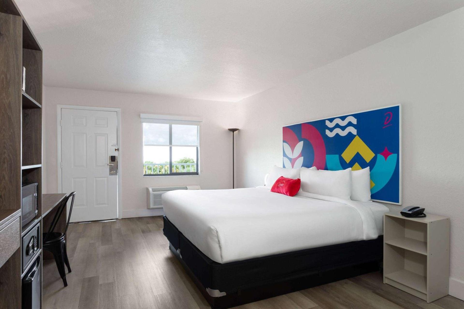 Howard Johnson by Wyndham Orlando Lake Buena Vista South photo 13