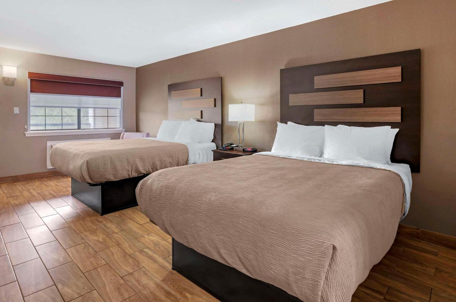 Quality Inn & Suites New Boston - Texarkana West photo 6