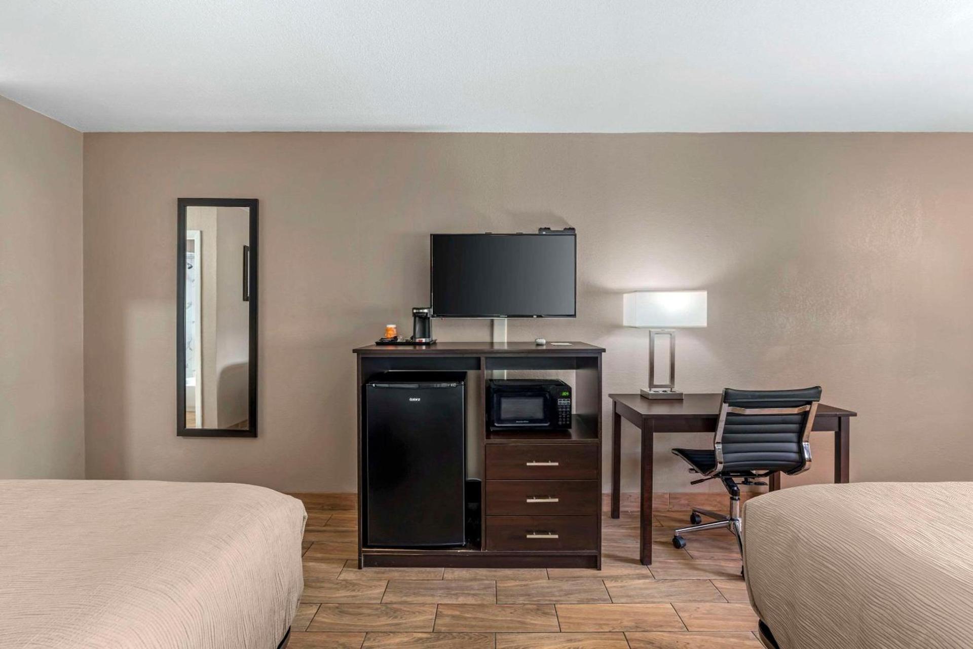 Quality Inn & Suites New Boston - Texarkana West photo 8