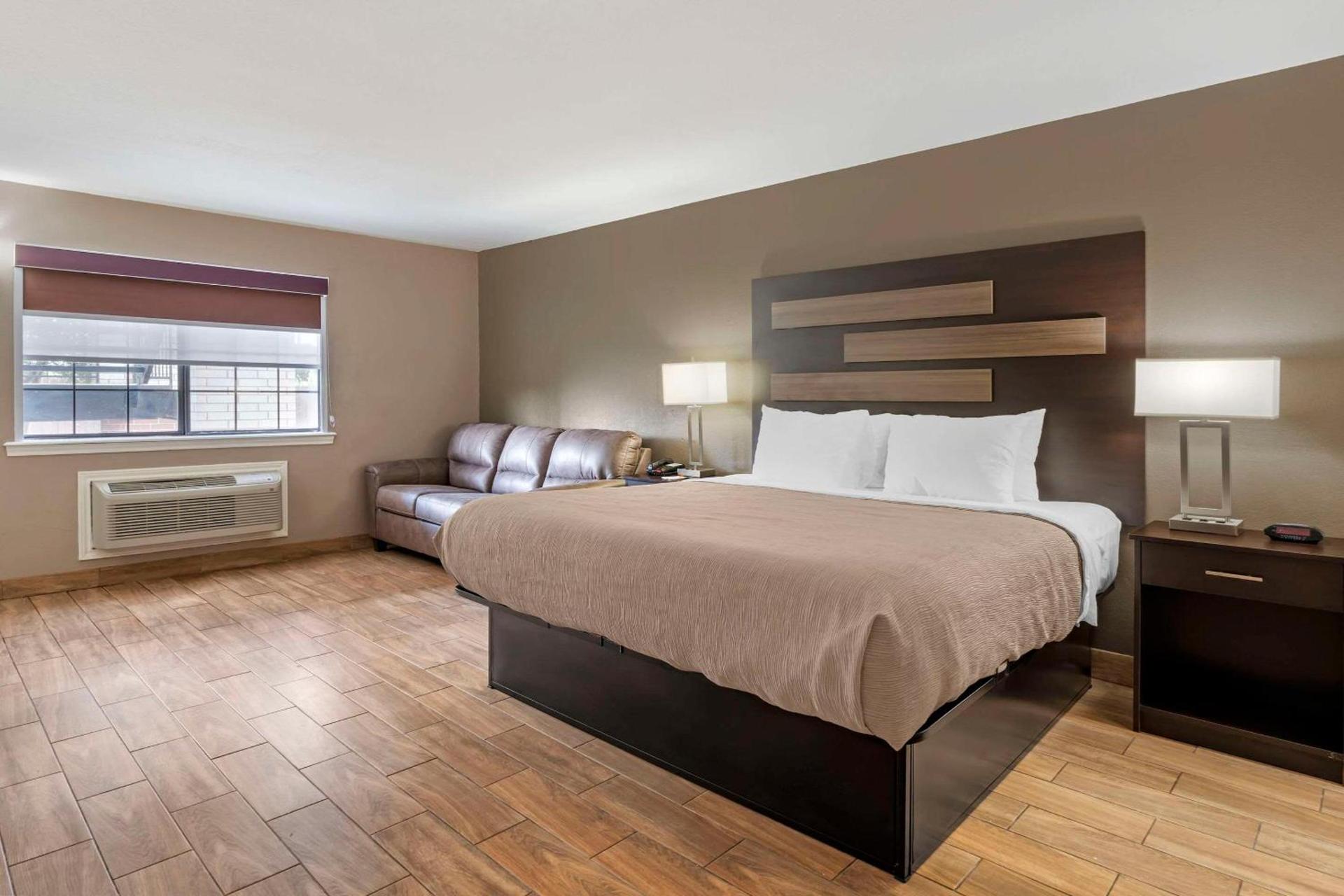 Quality Inn & Suites New Boston - Texarkana West photo 18