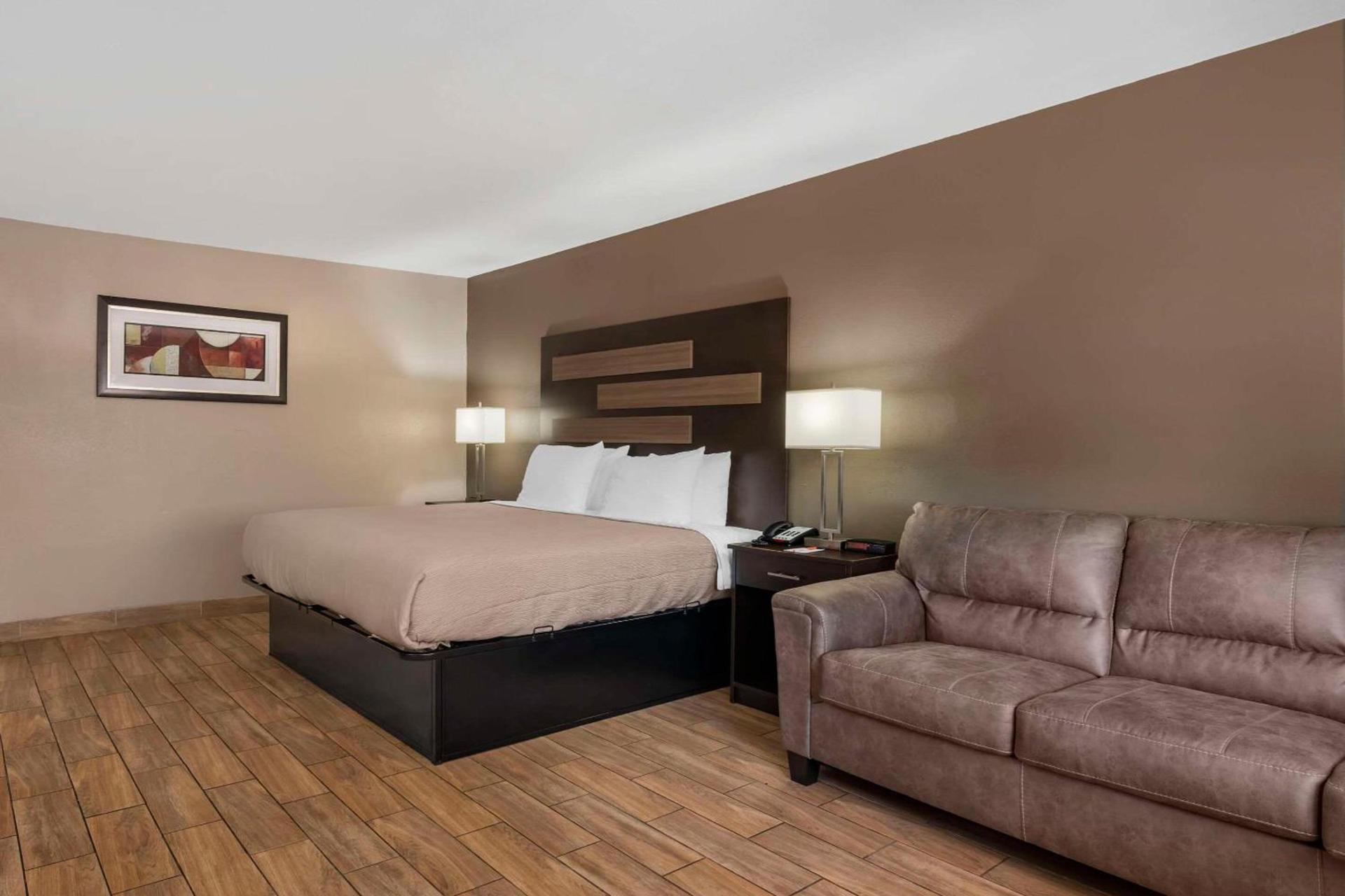 Quality Inn & Suites New Boston - Texarkana West photo 24