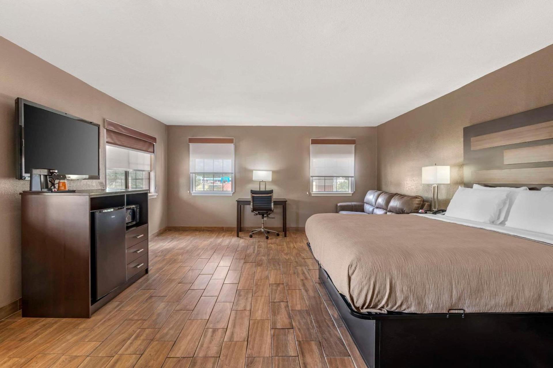 Quality Inn & Suites New Boston - Texarkana West photo 20