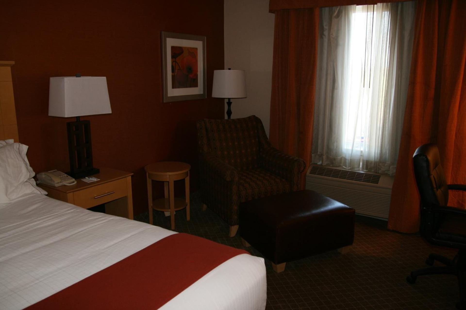 Holiday Inn Express Stockton Southeast by IHG photo 8