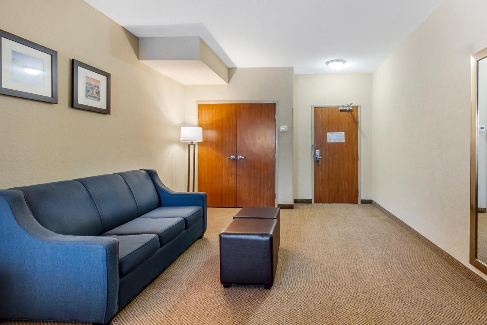Comfort Inn & Suites Charleston Airport Convention Center photo 36