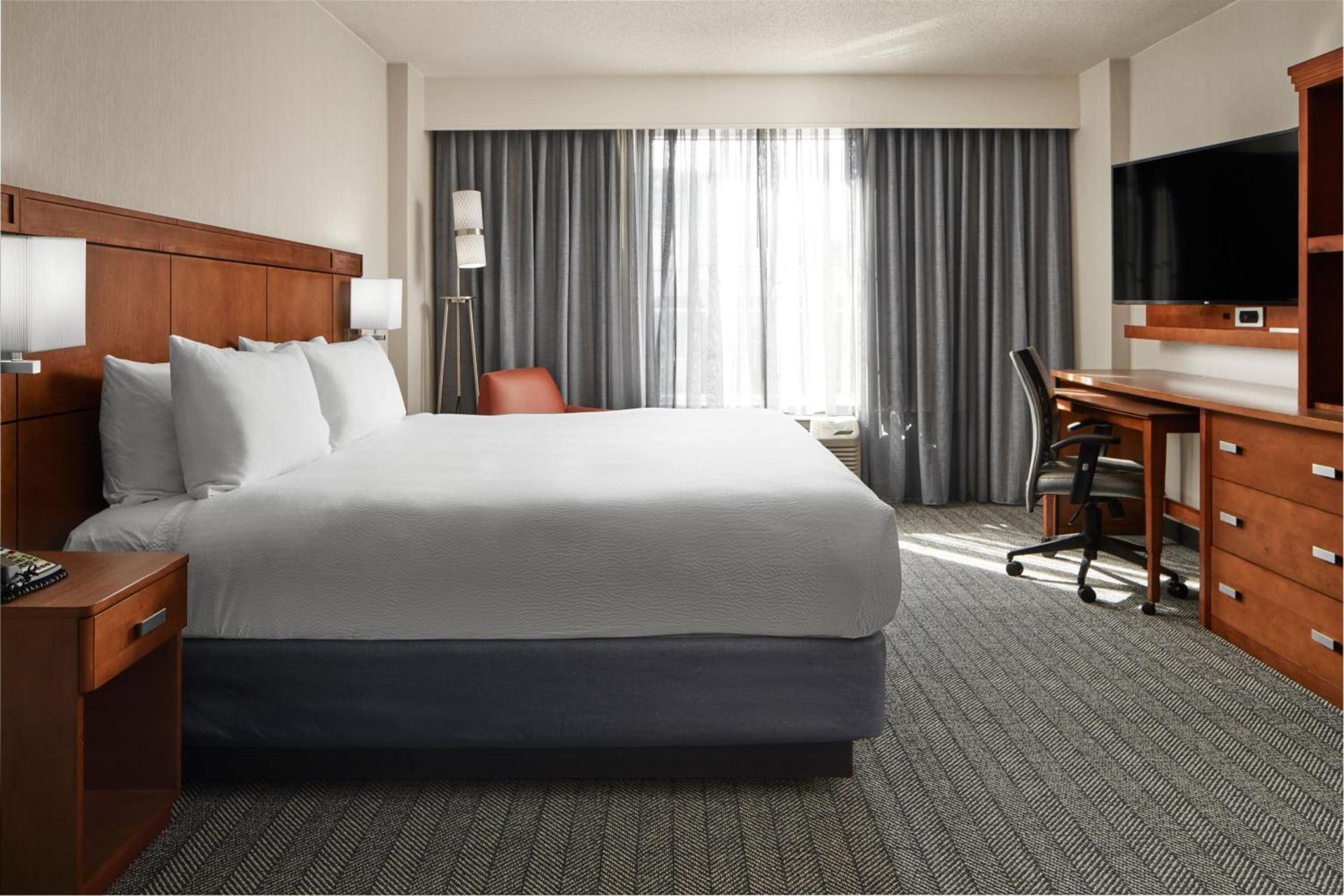 Courtyard by Marriott Charlottesville - University Medical Center photo 38