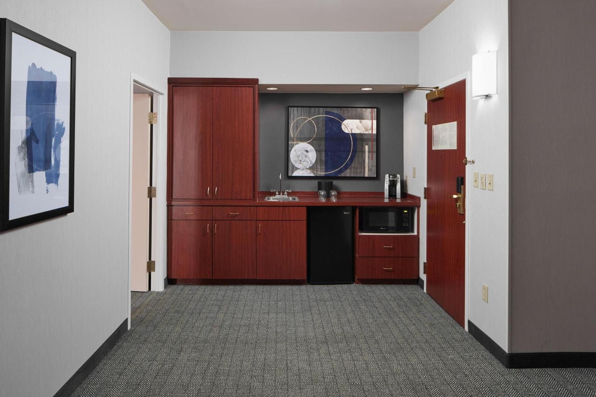 Courtyard by Marriott Charlottesville - University Medical Center photo 14