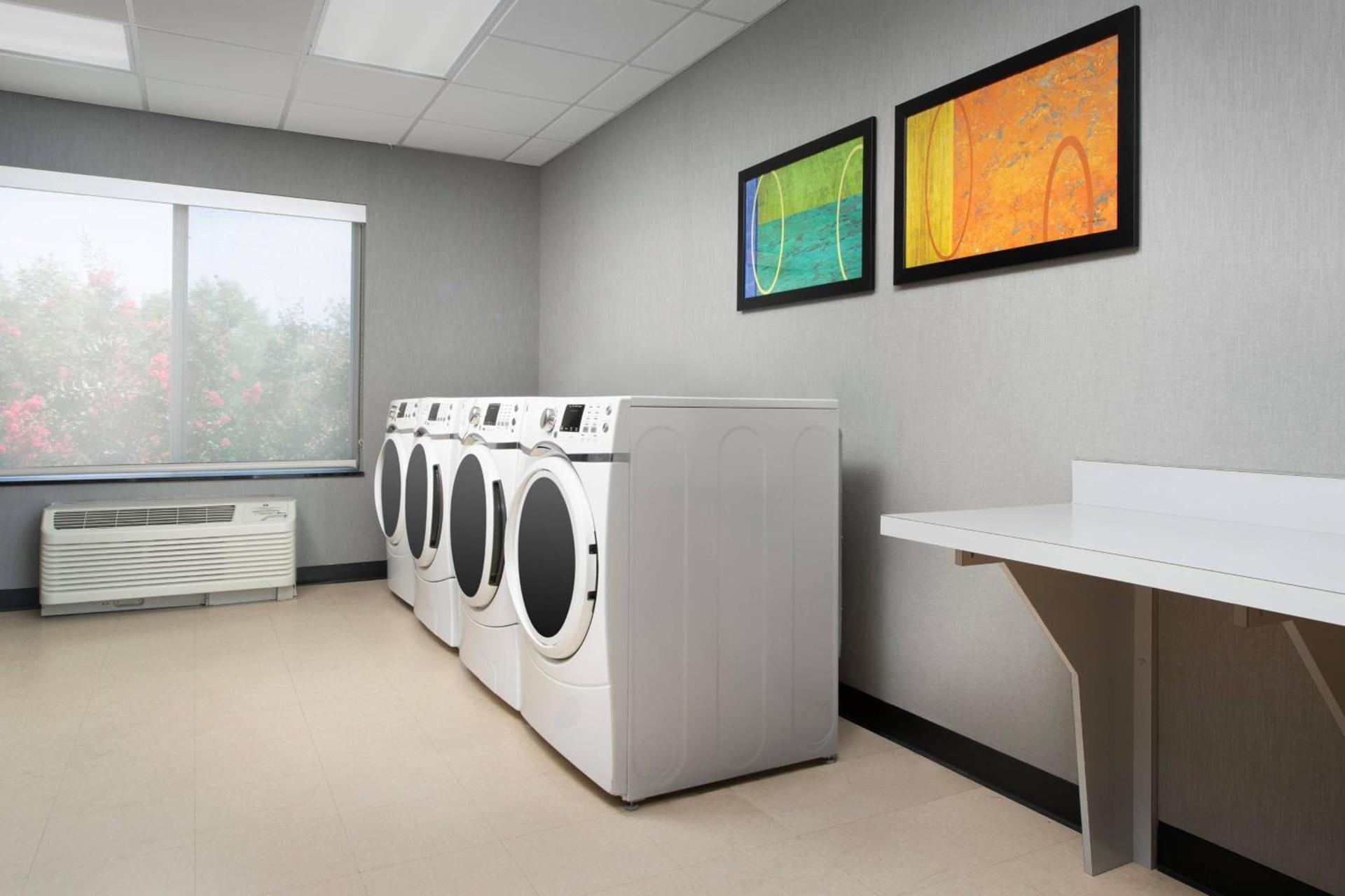 Fairfield Inn & Suites Baltimore BWI Airport photo 36