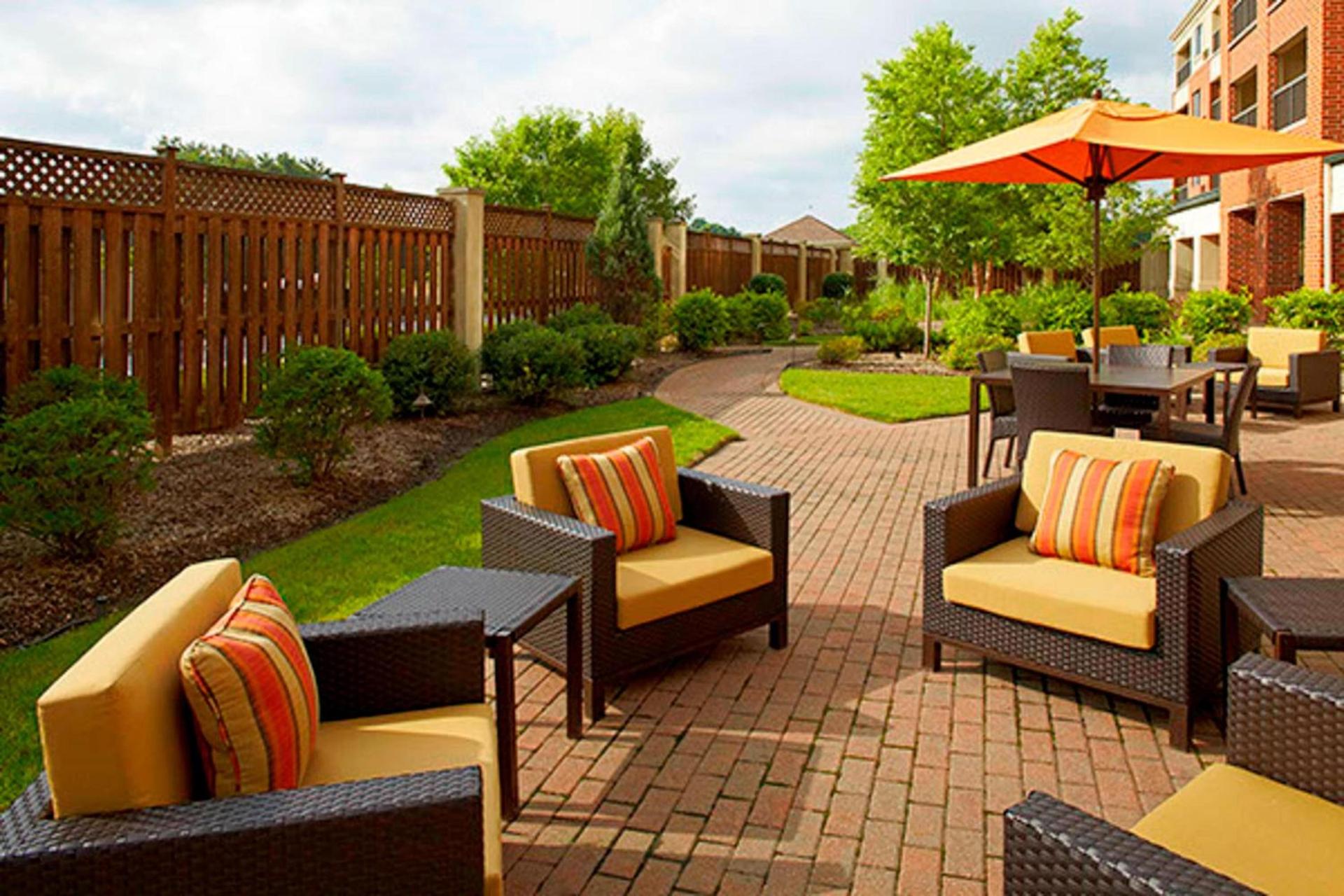 Courtyard by Marriott Akron Stow photo 3