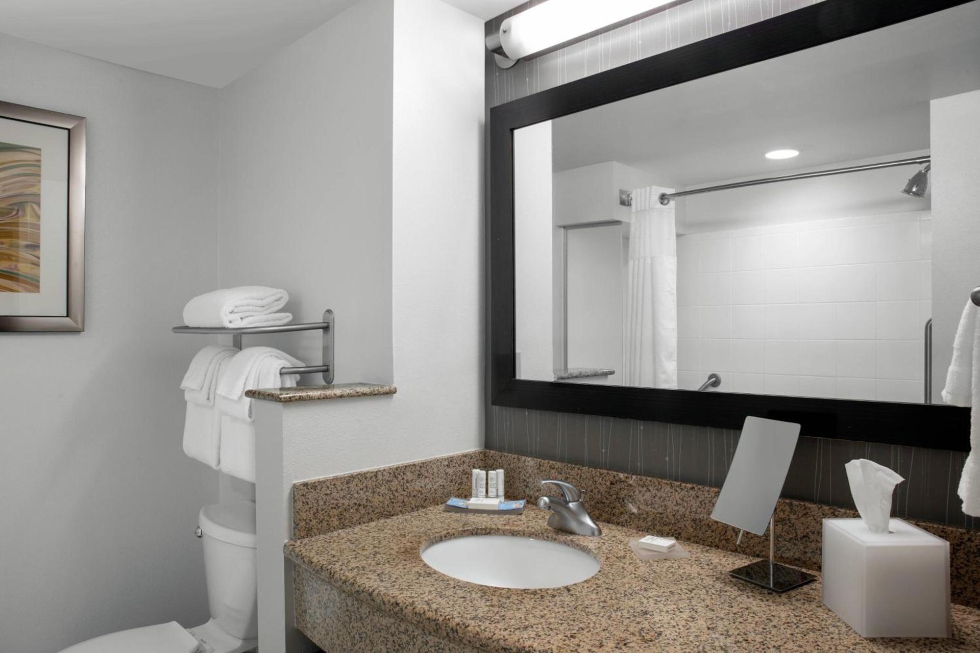Courtyard by Marriott Jacksonville I-295/East Beltway photo 14