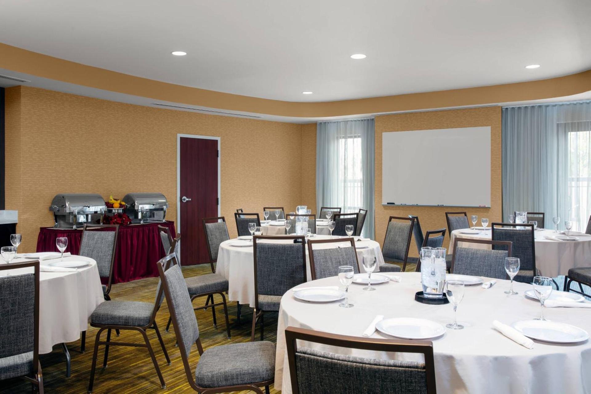 Courtyard by Marriott Jacksonville I-295/East Beltway photo 35