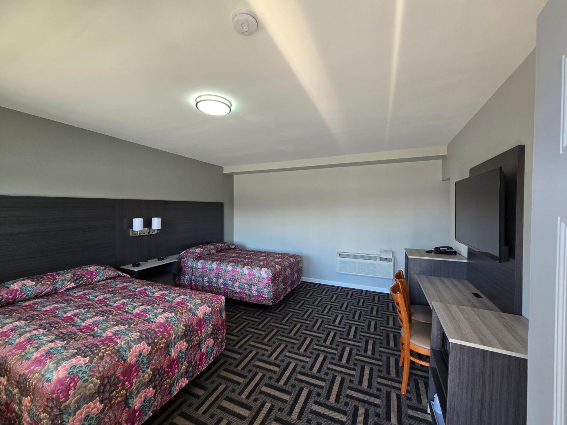 Skyline Motel photo 4