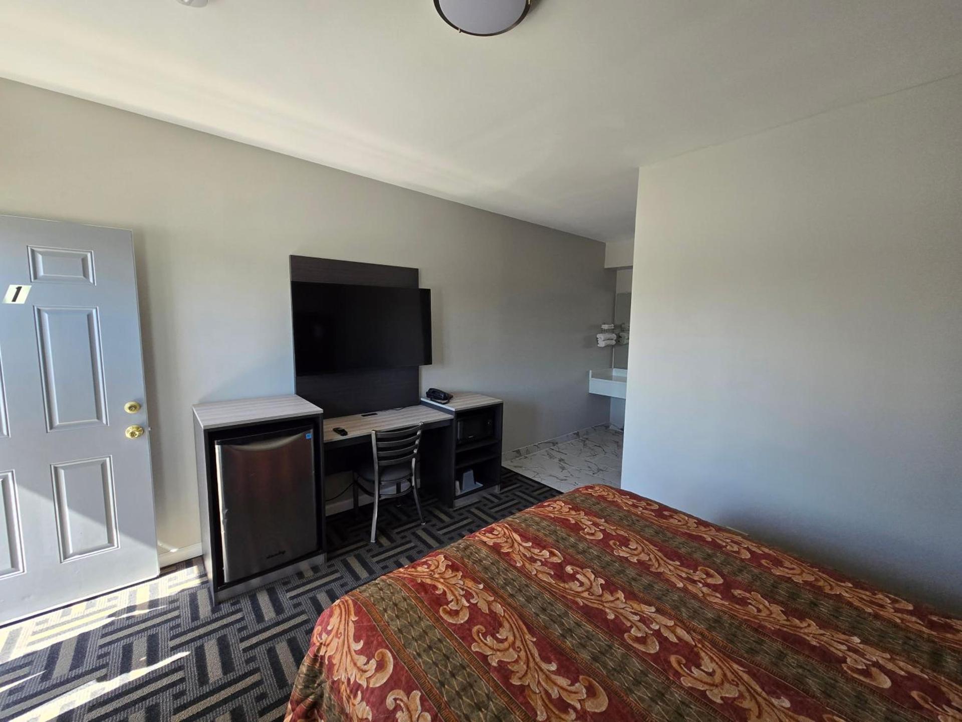 Skyline Motel photo 5