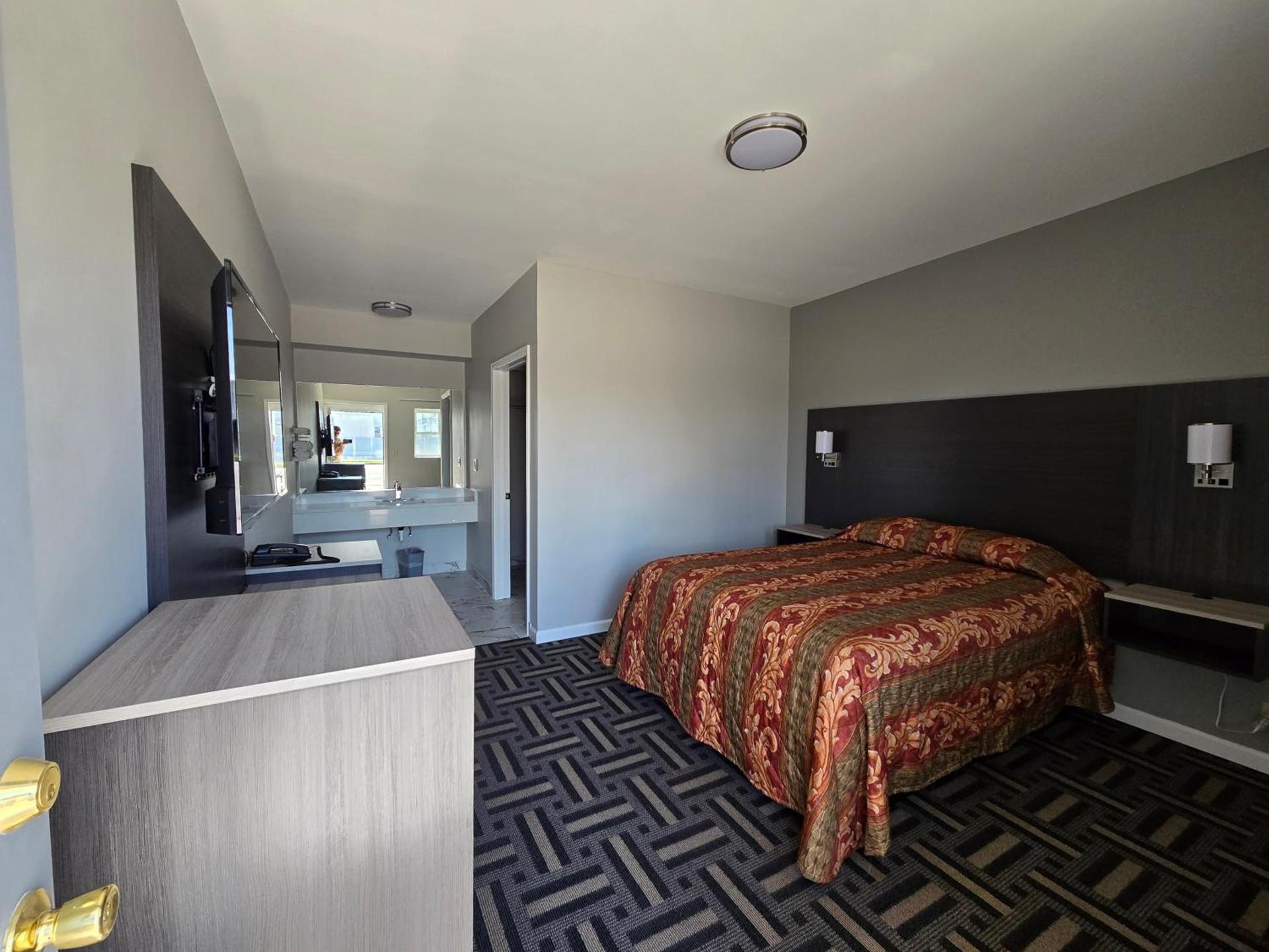 Skyline Motel photo 6