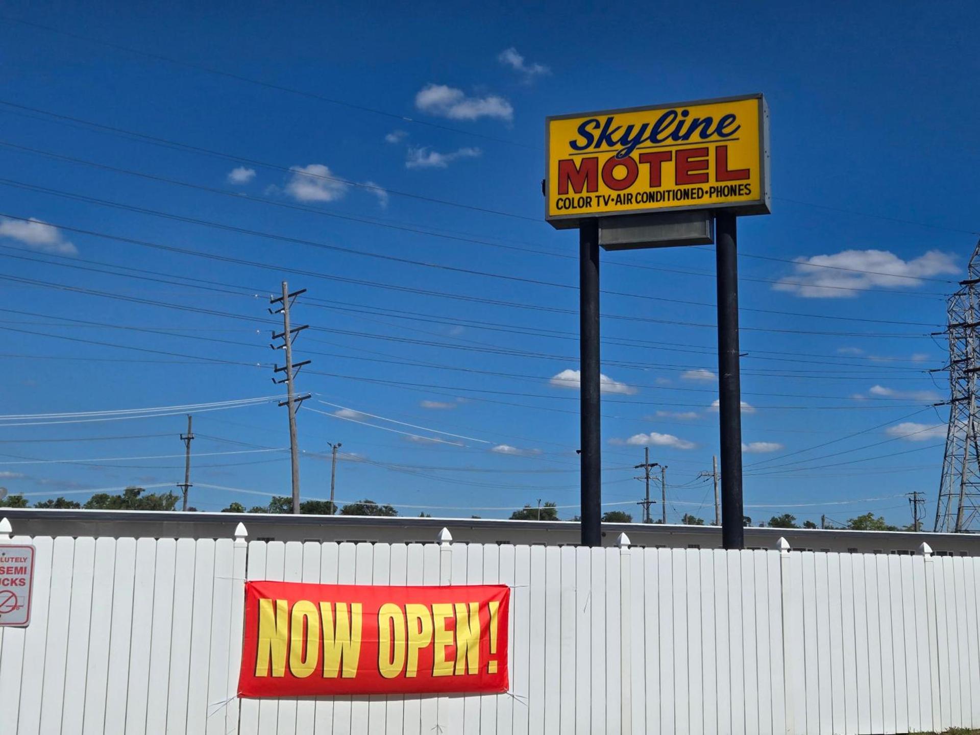 Skyline Motel photo 9