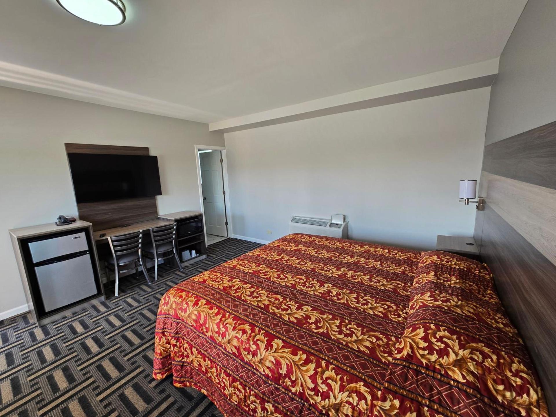 Skyline Motel photo 7