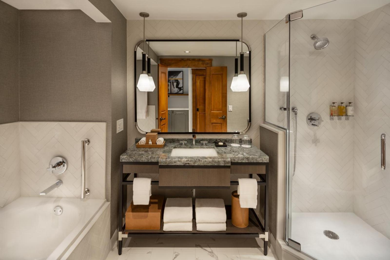 The Hythe, a Luxury Collection Resort, Vail photo 11