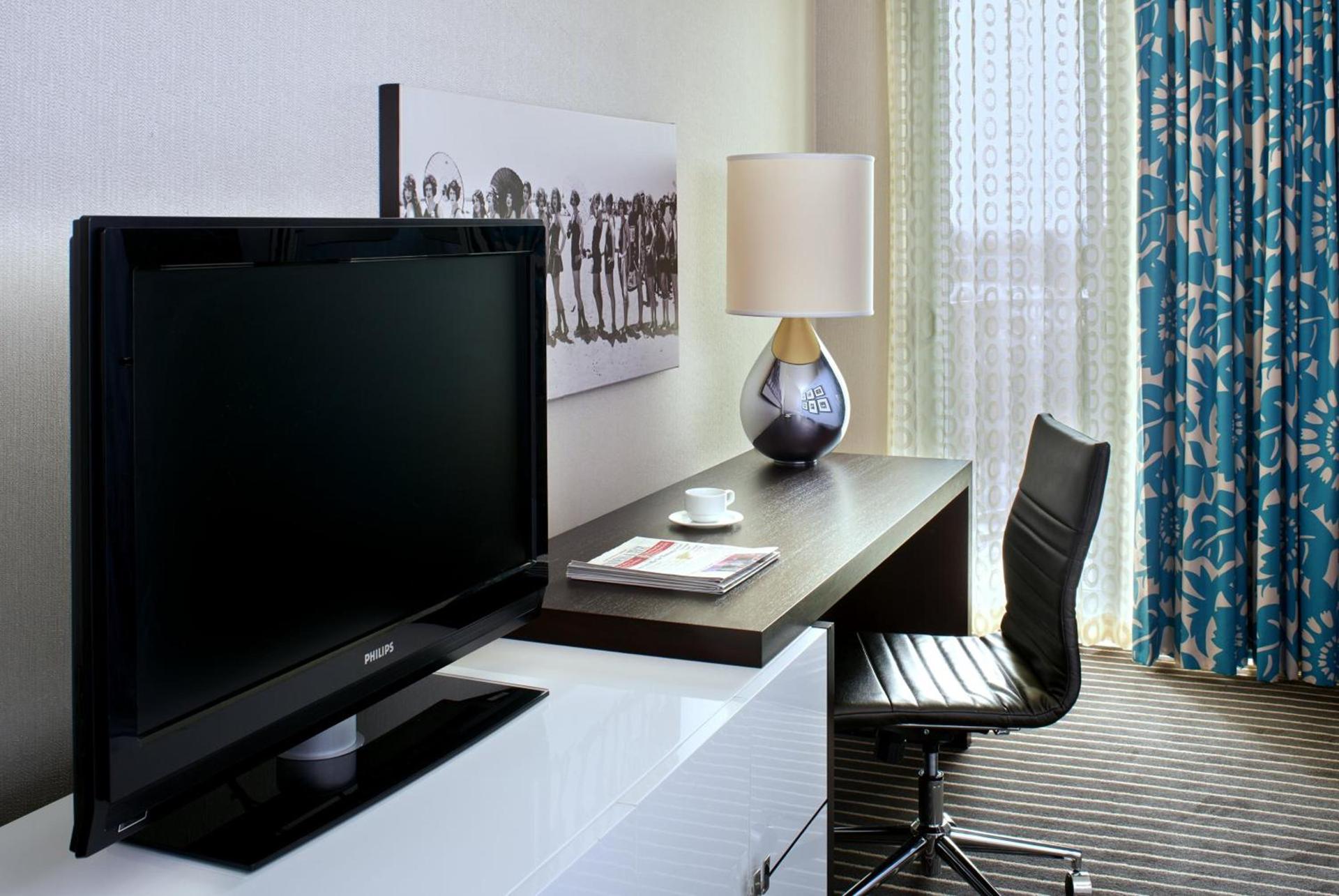 Hyatt Centric Delfina Santa Monica photo 65