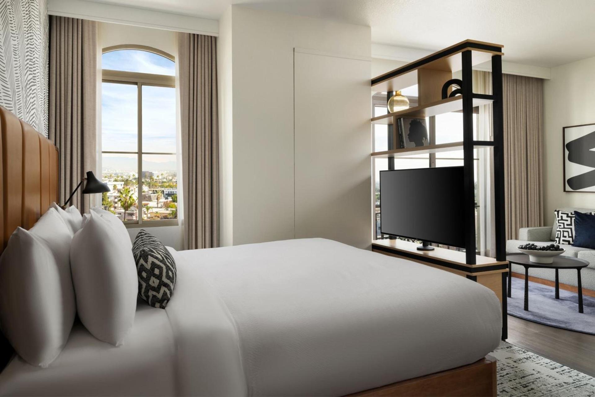 Burton House, Beverly Hills, A Tribute Portfolio Hotel photo 65