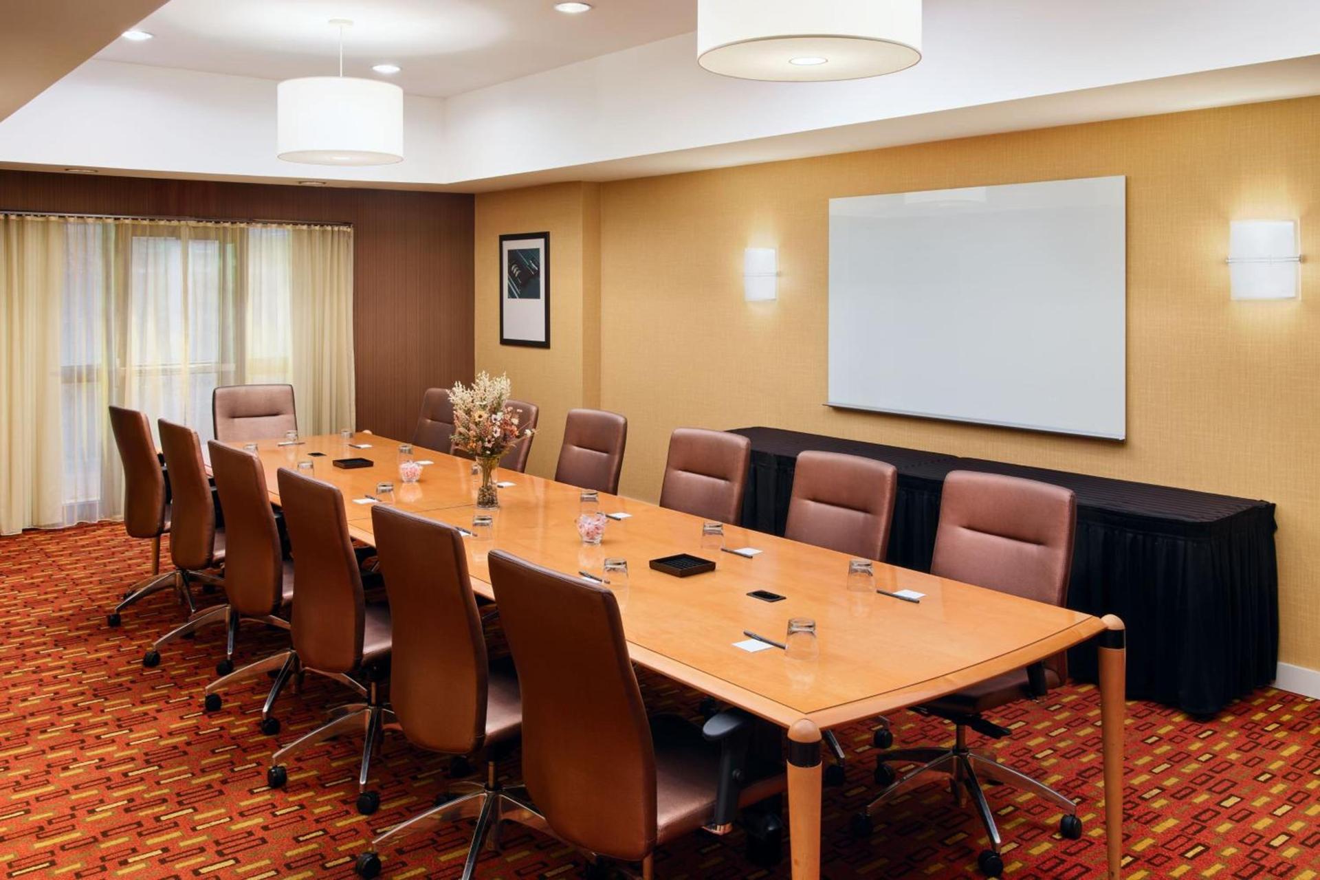 Courtyard by Marriott Akron Stow photo 24