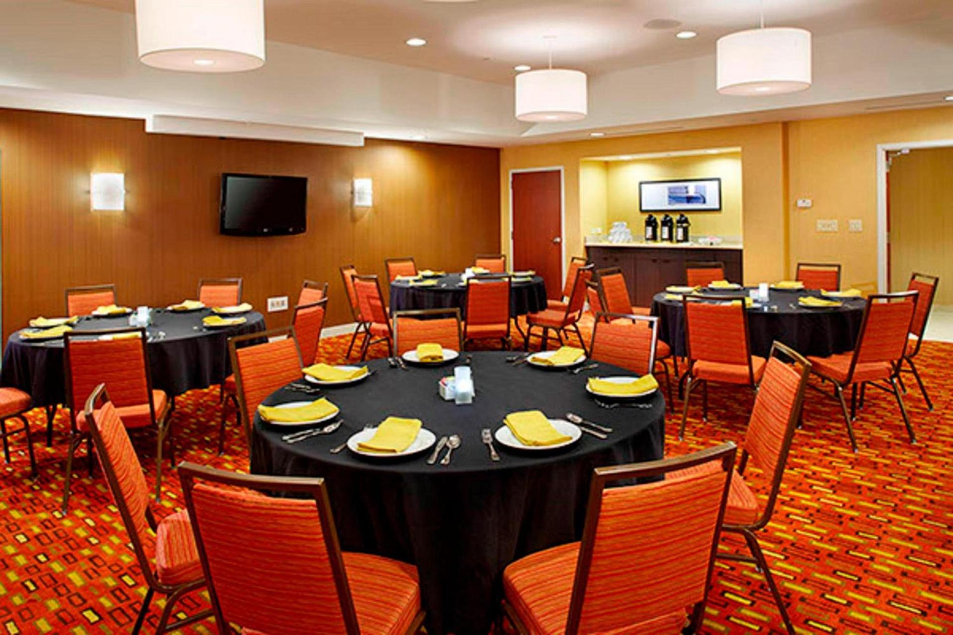 Courtyard by Marriott Akron Stow photo 25