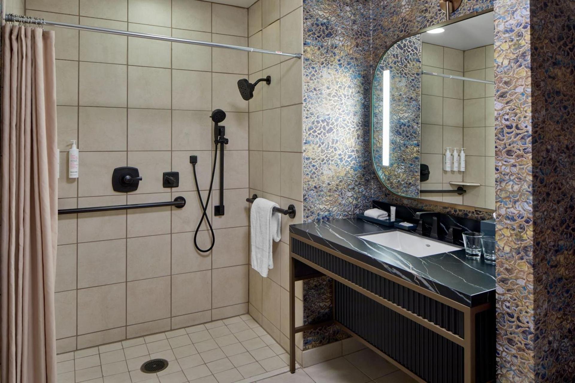 Renaissance Shoals Resort & Spa photo 39