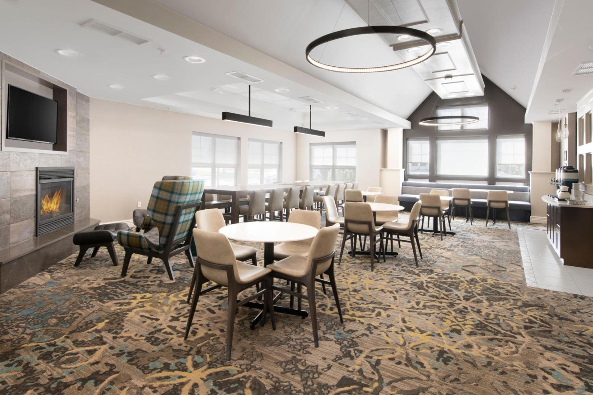 Residence Inn by Marriott Rogers photo 17