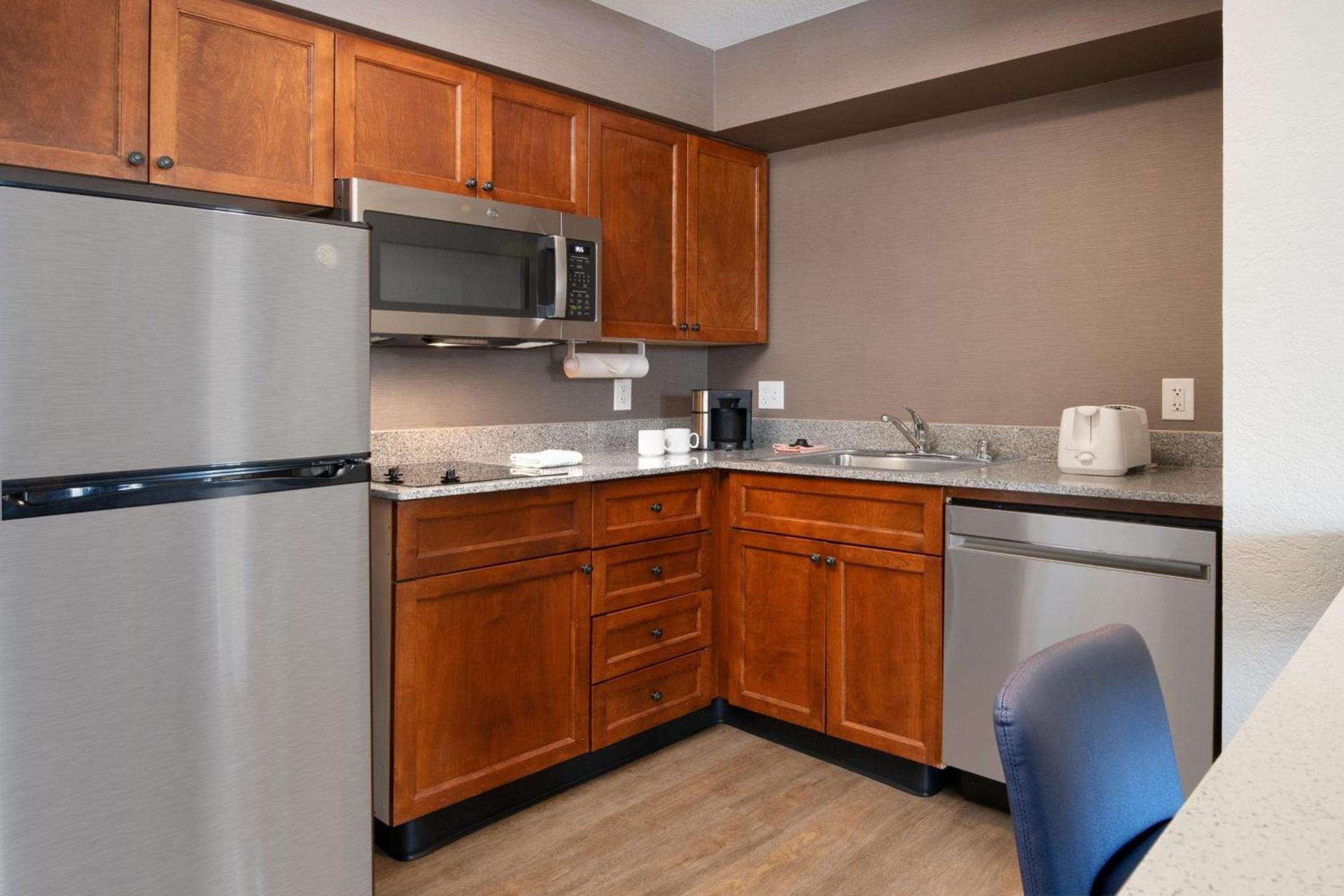 Residence Inn by Marriott Rogers photo 20
