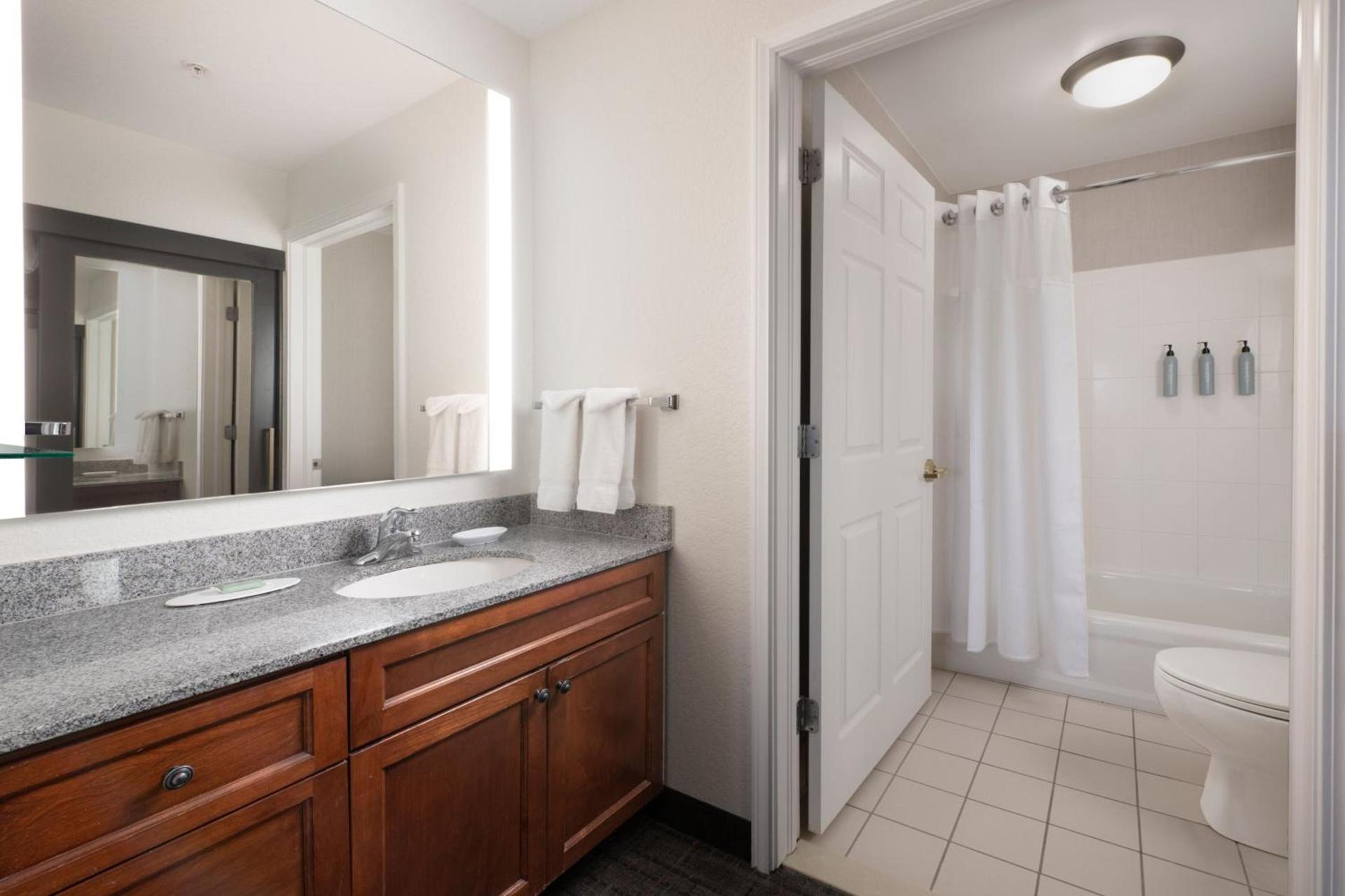 Residence Inn by Marriott Rogers photo 25