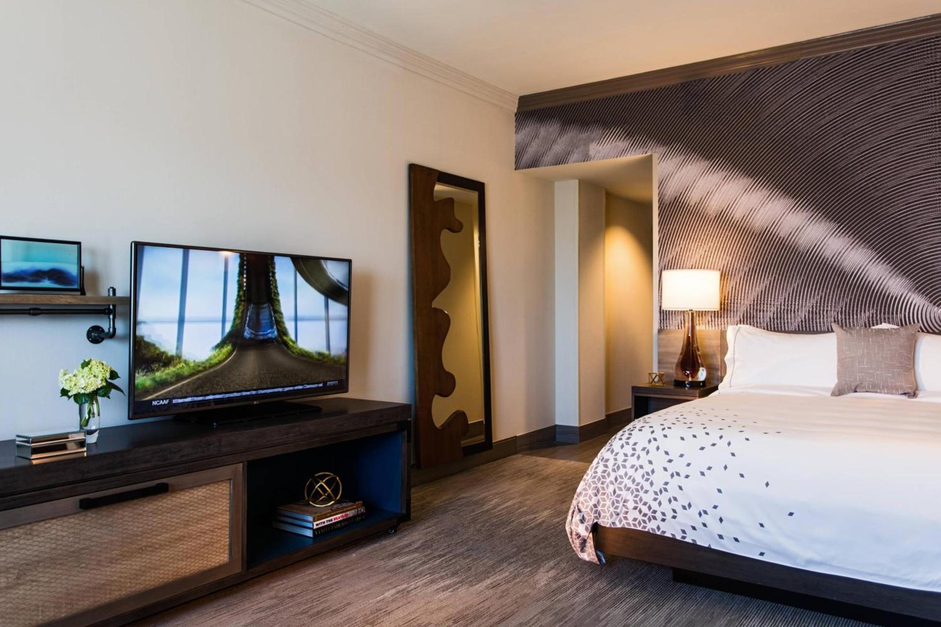 Renaissance Waterford Oklahoma City Hotel photo 9